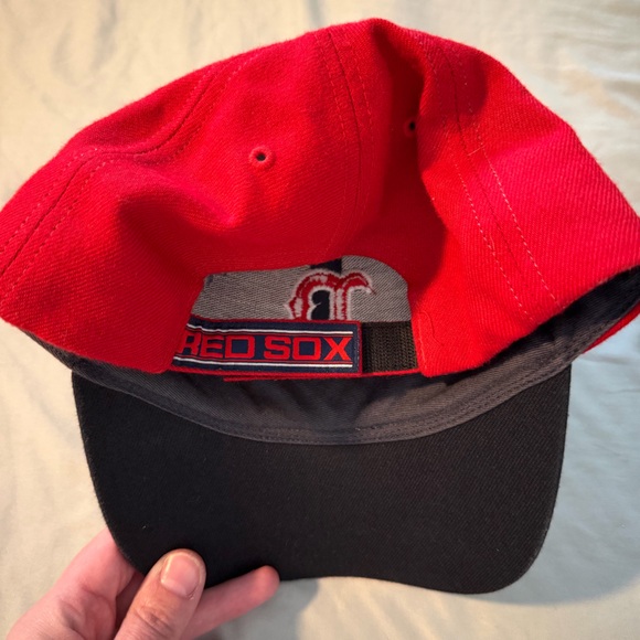 Genuine Merchandise Red Sox Hat - Picture 4 of 5